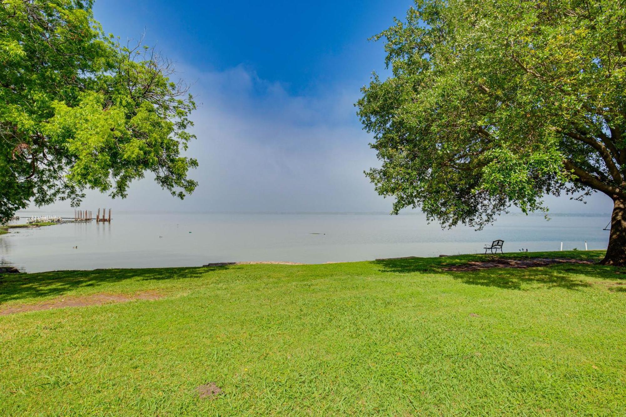 Lakefront Rockwall Home With Scenic Deck And Patio! Exterior photo